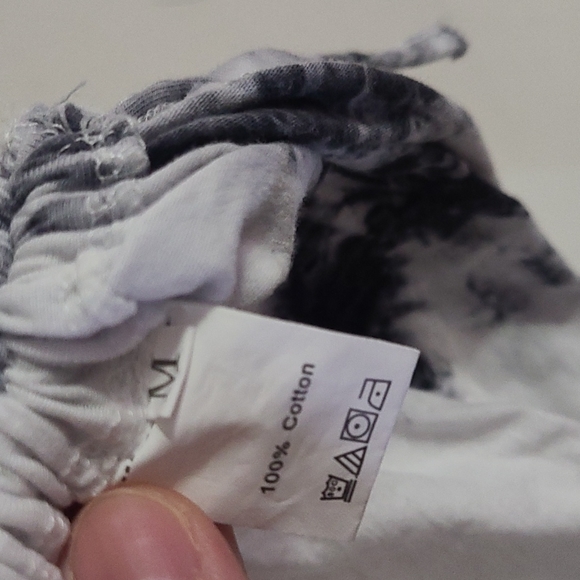 Tie-dye Bodycon Dress - Picture 8 of 8